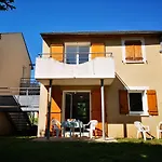 Apartmán La Maison Bleue, Village Vacances, Piscine, Parking *
