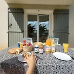 La Maison Bleue, Village Vacances, Piscine, Parking Apartament Saint-Geniez-dʼOlt