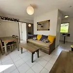 La Maison Bleue, Village Vacances, Piscine, Parking *
