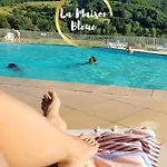 Apartmán La Maison Bleue, Village Vacances, Piscine, Parking