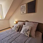 Apartament La Maison Bleue, Village Vacances, Piscine, Parking *