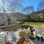 La Maison Bleue, Village Vacances, Piscine, Parking *