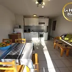 La Maison Bleue, Village Vacances, Piscine, Parking *
