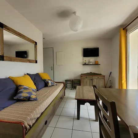 La Maison Bleue, Village Vacances, Piscine, Parking Apartment