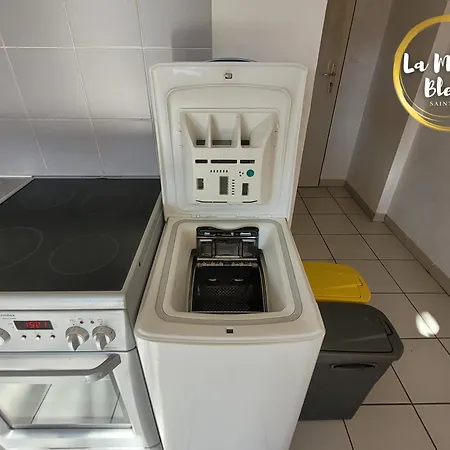 Apartman La Maison Bleue, Village Vacances, Piscine, Parking *