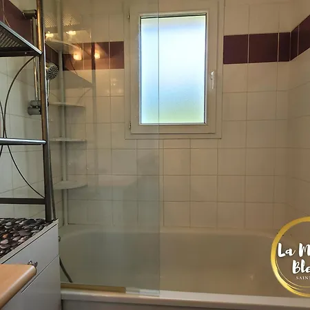 Tourisme Vert, T2 Avec Piscines Dans Résidence Goelia Apartamento Saint-Geniez-dʼOlt