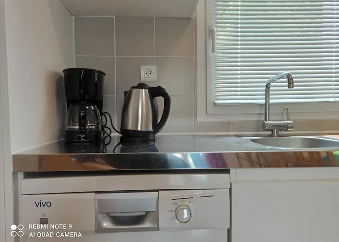 La Maison Bleue, Village Vacances, Piscine, Parking *