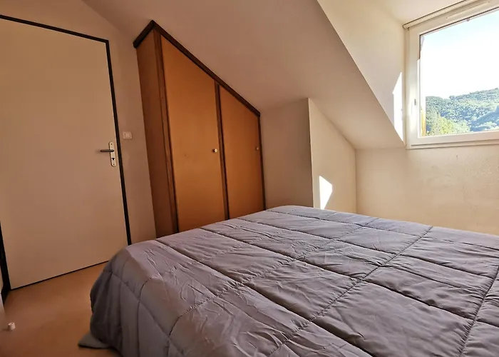 La Maison Bleue, Village Vacances, Piscine, Parking Daire Saint-Geniez-dʼOlt