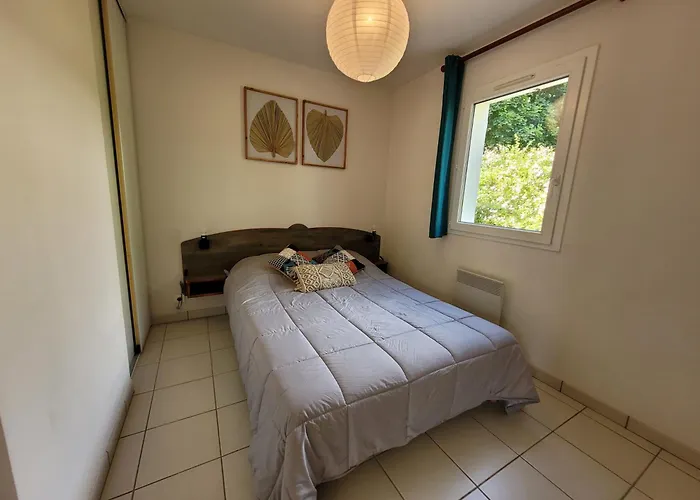 La Maison Bleue, Village Vacances, Piscine, Parking *