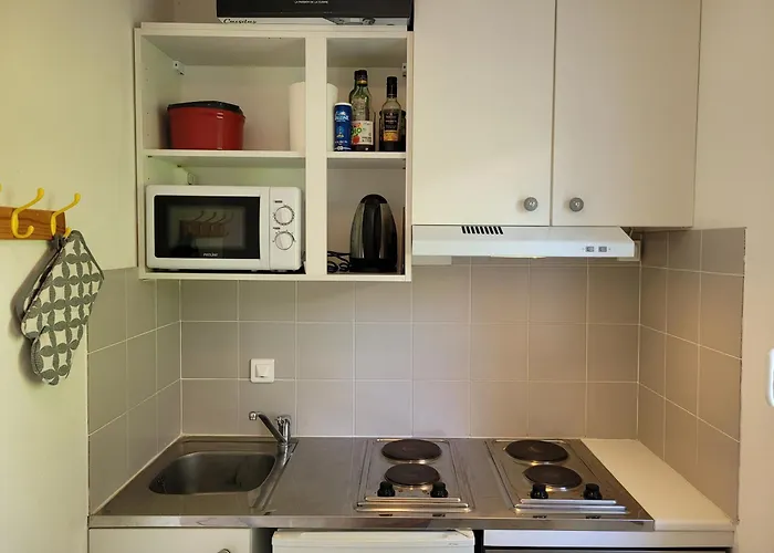 La Maison Bleue, Village Vacances, Piscine, Parking Saint-Geniez-dʼOlt