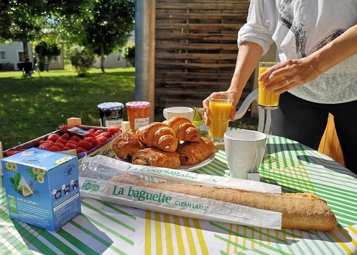 Daire La Maison Bleue, Village Vacances, Piscine, Parking Saint-Geniez-dʼOlt