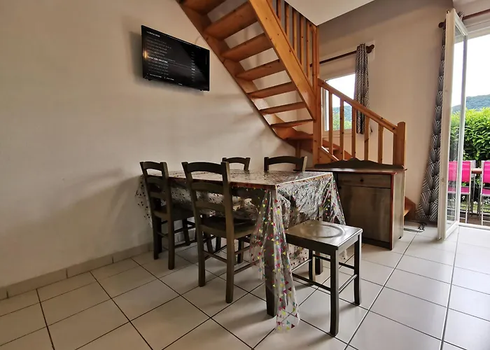 La Maison Bleue, Village Vacances, Piscine, Parking Διαμέρισμα *