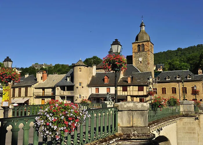 Daire La Maison Bleue, Village Vacances, Piscine, Parking Saint-Geniez-dʼOlt