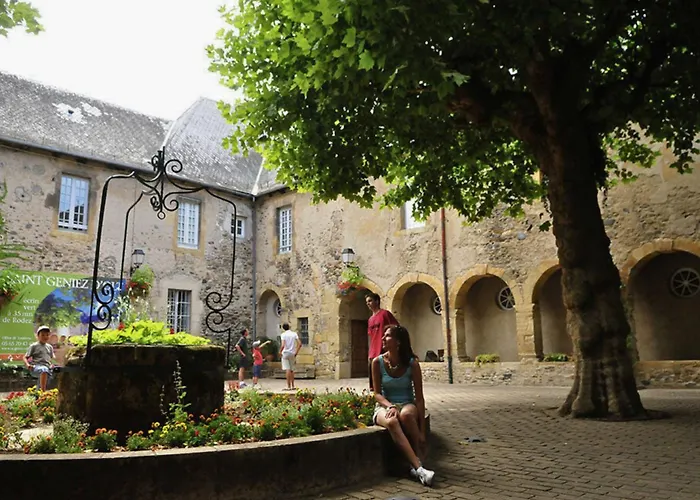 La Maison Bleue, Village Vacances, Piscine, Parking