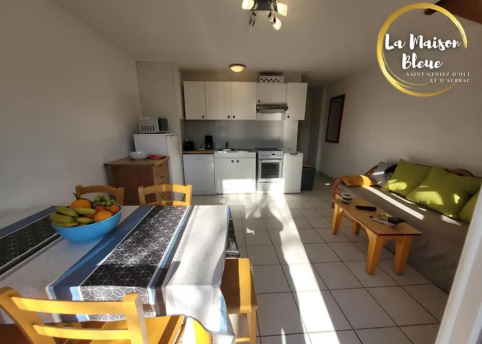 La Maison Bleue, Village Vacances, Piscine, Parking *