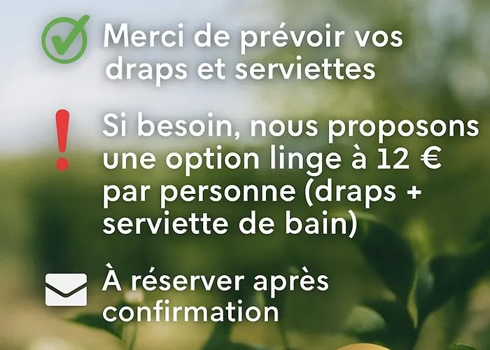 La Maison Bleue, Village Vacances, Piscine, Parking * Saint-Geniez-dʼOlt